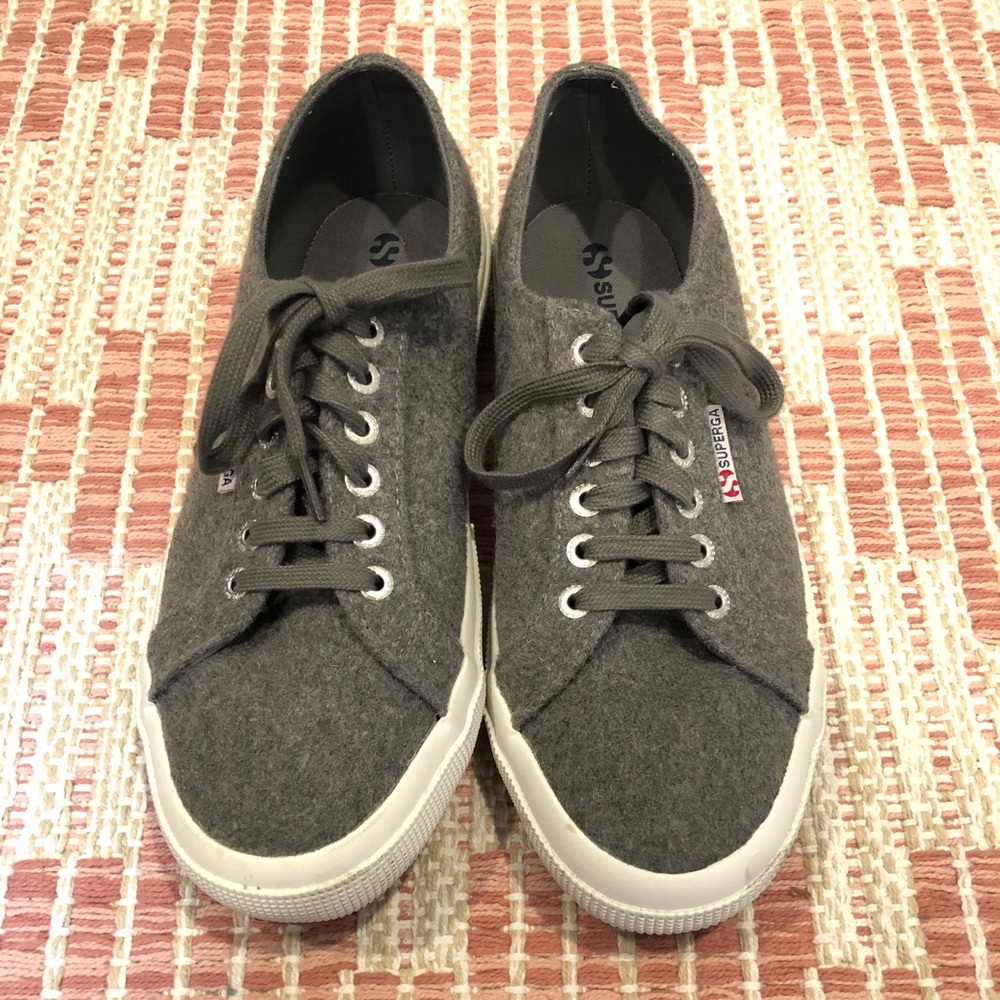 Like New Superga 2750 COTU Classic Sneaker 9 1/2
